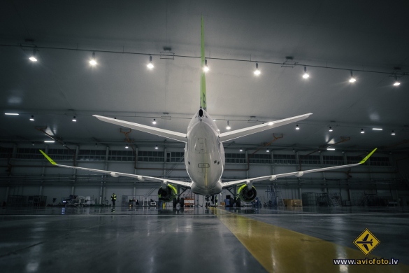 Bombardier CSeries CS300 (BD-500-1A11)